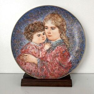 Vintage Edna Hibel Mother’s Day Collectible Plate “Erica and Jamie